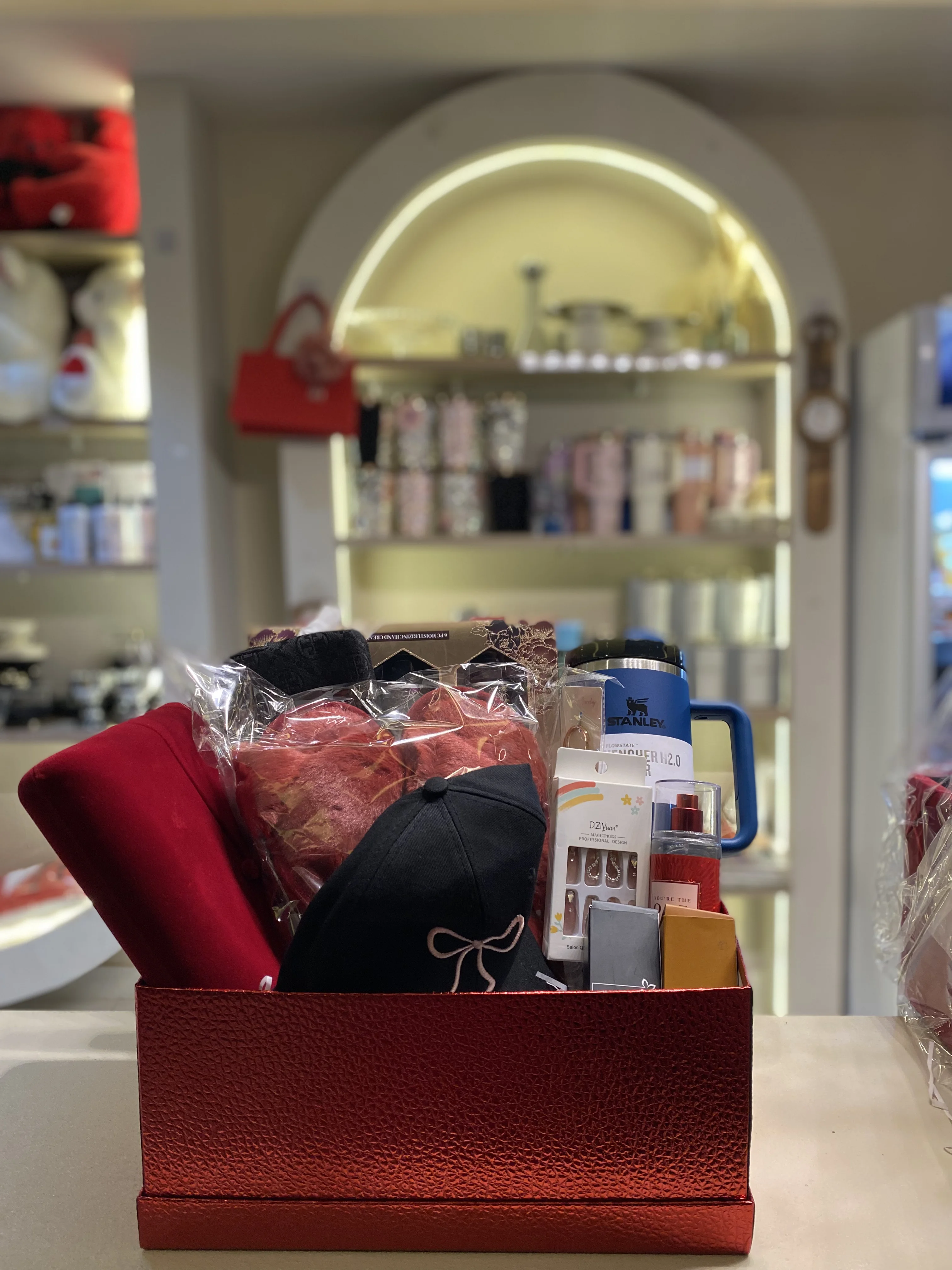 The Signature Gift Hamper