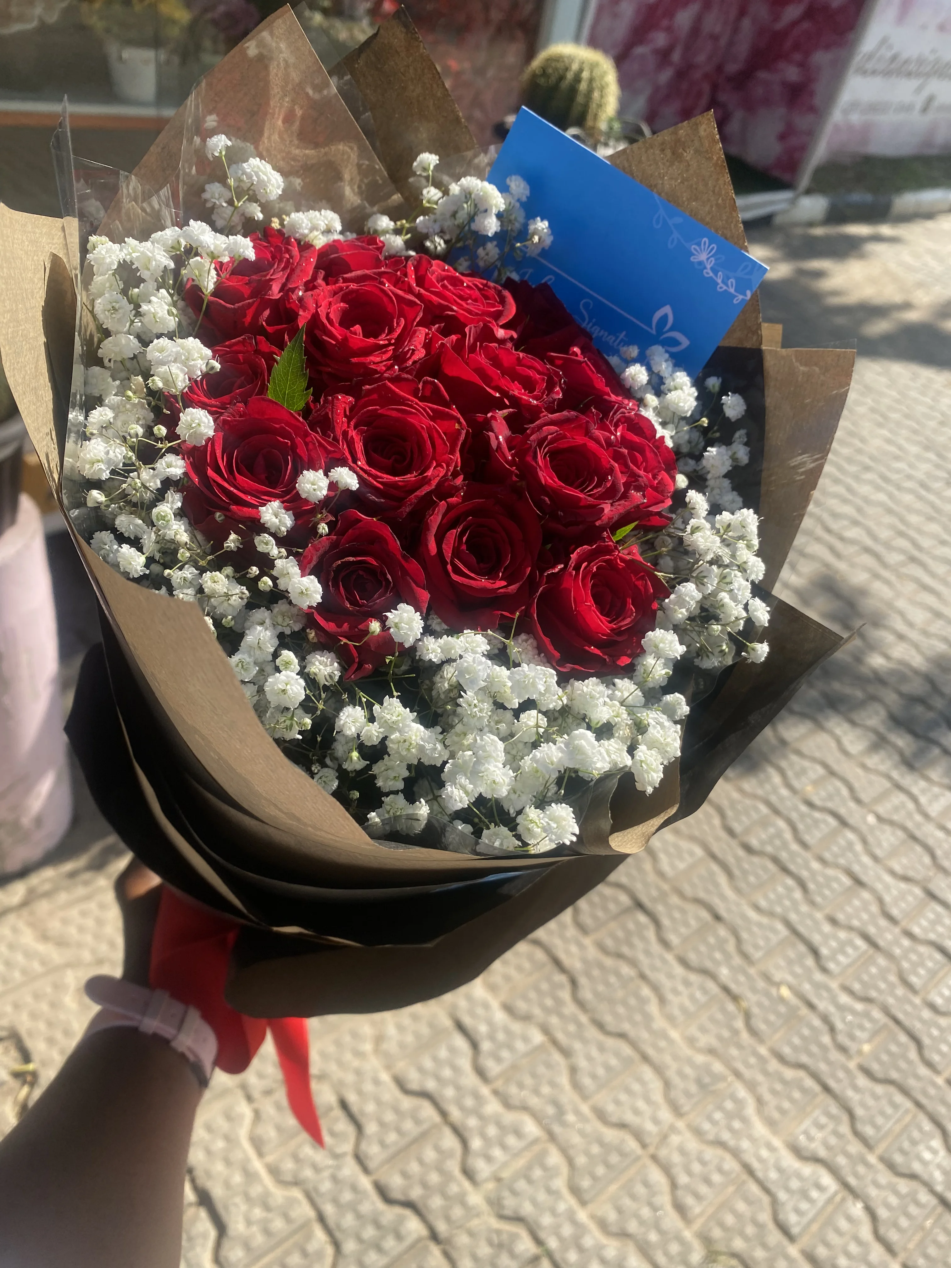 The Signature 10 Mixed Fresh Flowers